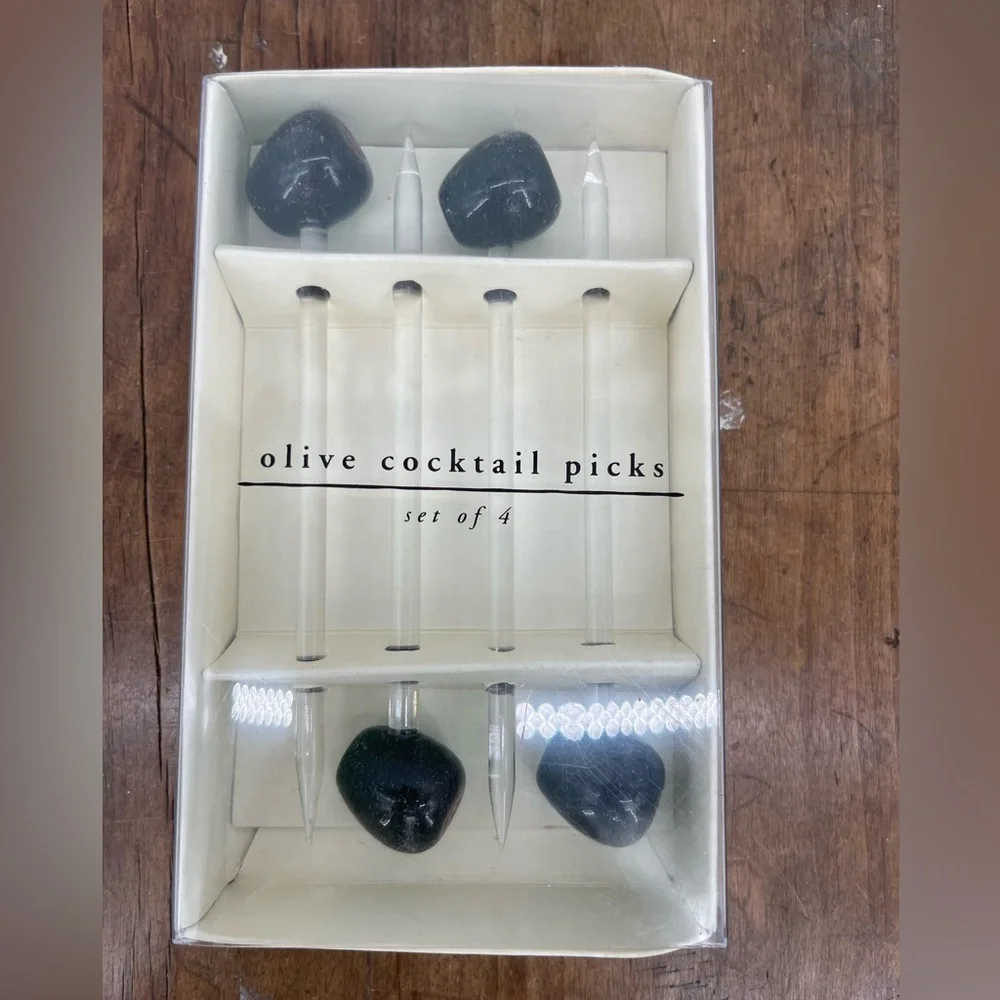 ⭐️Vintage Pier 1 Imports Olive Cocktail Picks set of 4